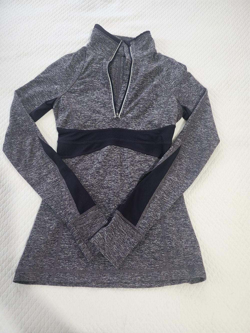 Lululemon Size 2 Heathered Plum Gray Quarter Zip Pullover Top Long Sleeve